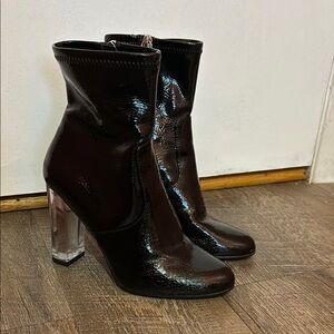 Steve Madden Black Heeled Boots Sleek Design